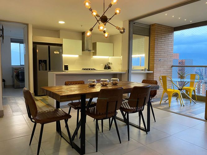 Apartamento de 3 alcobas en arriendo en La Florida, Medellín, 157 m² · foto 4 de 19