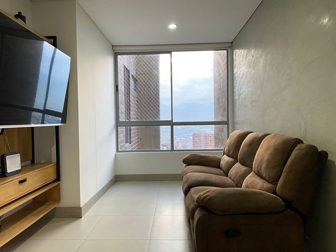 Apartamento de 3 alcobas en arriendo en La Florida, Medellín, 157 m² · foto 10 de 19