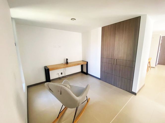 Apartamento de 3 alcobas en arriendo en Loma De Las Brujas, Envigado, 122 m² · foto 7 de 12