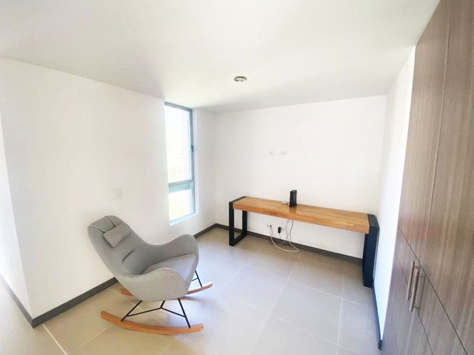 Apartamento de 3 alcobas en arriendo en Loma De Las Brujas, Envigado, 122 m² · foto 8 de 12