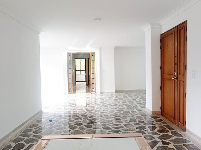 Apartamento de 3 alcobas en arriendo en El Poblado, Medellín, 142 m² · foto 4 de 19