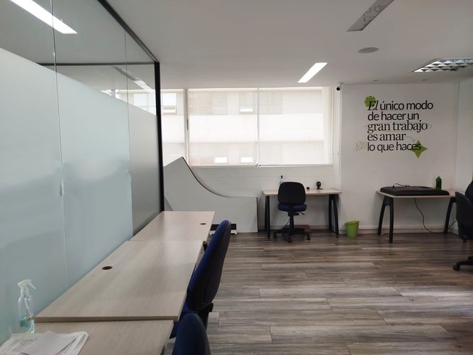 Oficina en arriendo en El Poblado, Medellín, 97 m² · foto 5 de 13
