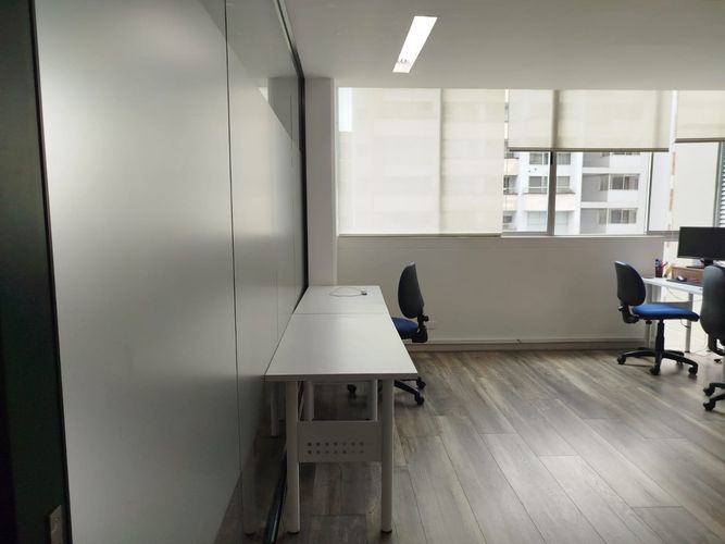 Oficina en arriendo en El Poblado, Medellín, 97 m² · foto 8 de 13