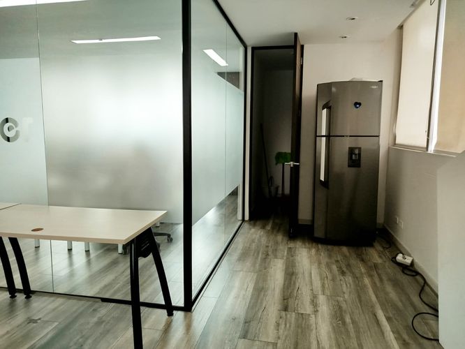 Oficina en arriendo en El Poblado, Medellín, 97 m² · foto 10 de 13