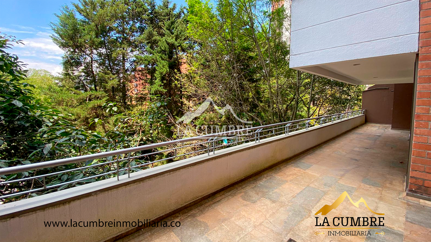 Apartamento de 3 alcobas en arriendo en La Calera, Medellín, 174 m² · foto 5 de 16