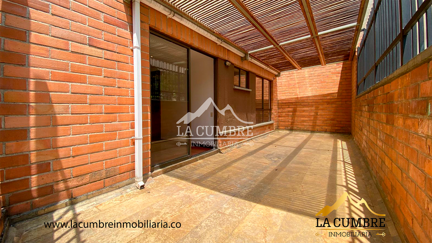 Apartamento de 3 alcobas en arriendo en La Calera, Medellín, 174 m² · foto 6 de 16