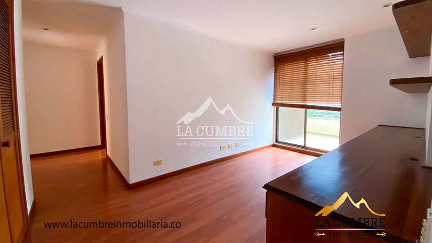 Apartamento de 3 alcobas en arriendo en La Calera, Medellín, 174 m² · foto 9 de 16