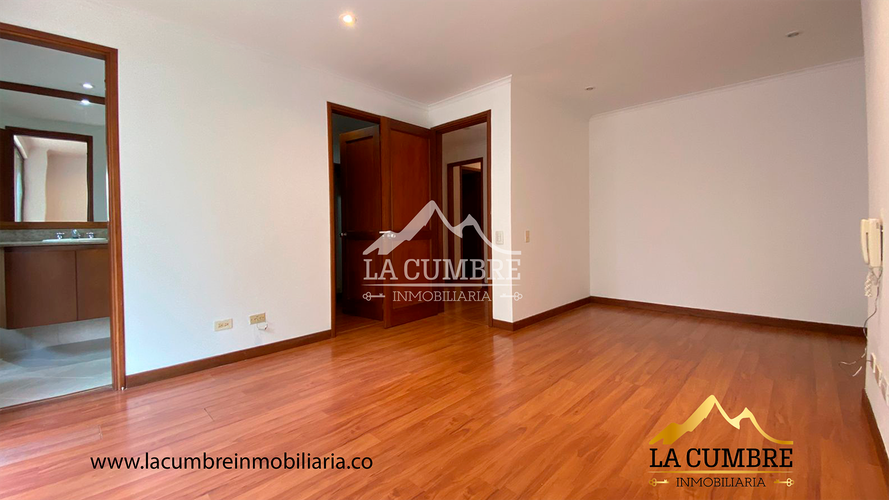 Apartamento de 3 alcobas en arriendo en La Calera, Medellín, 174 m² · foto 13 de 16