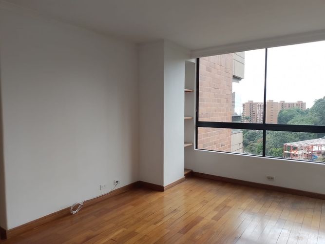 Apartamento de 3 alcobas en arriendo en El Poblado, Medellín, 141 m² · foto 5 de 15