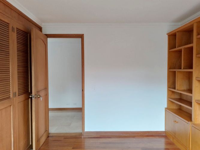 Apartamento de 3 alcobas en arriendo en El Poblado, Medellín, 141 m² · foto 8 de 15
