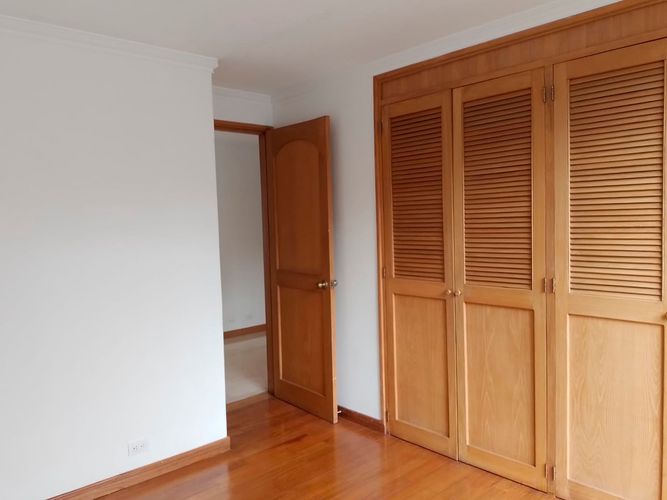 Apartamento de 3 alcobas en arriendo en El Poblado, Medellín, 141 m² · foto 11 de 15