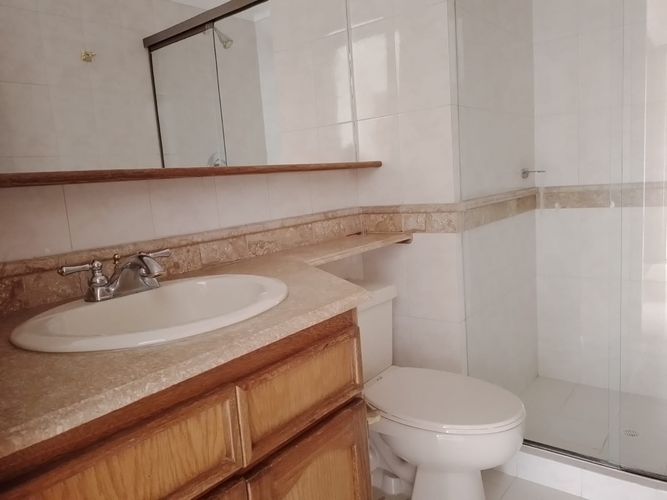 Apartamento de 3 alcobas en arriendo en El Poblado, Medellín, 141 m² · foto 13 de 15