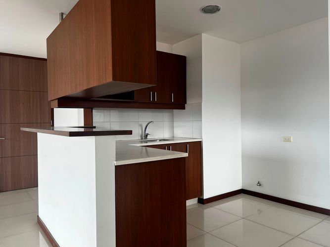 Apartamento de 3 alcobas en arriendo en Loma Benedictinos, Envigado, 125 m² · foto 6 de 19