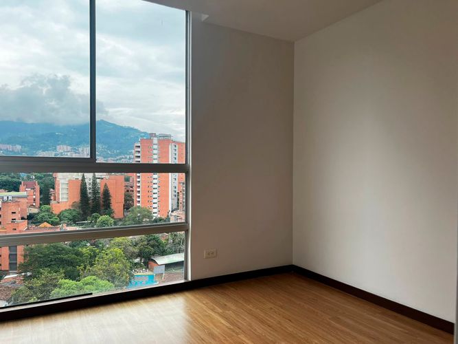 Apartamento de 3 alcobas en arriendo en Loma Benedictinos, Envigado, 125 m² · foto 12 de 19