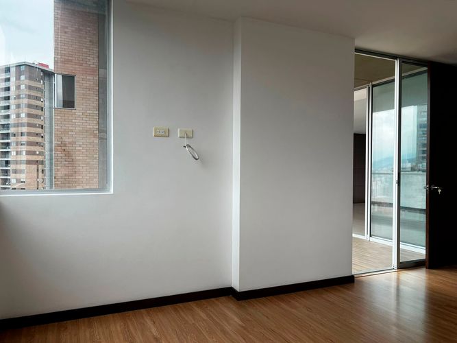 Apartamento de 3 alcobas en arriendo en Loma Benedictinos, Envigado, 125 m² · foto 14 de 19