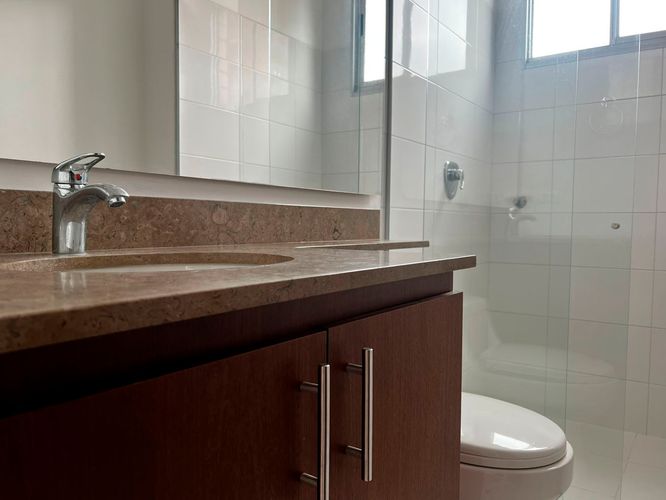 Apartamento de 3 alcobas en arriendo en Loma Benedictinos, Envigado, 125 m² · foto 17 de 19