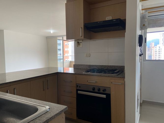 Apartamento de 3 alcobas en arriendo en San Jose, Sabaneta, 105 m² · foto 6 de 19
