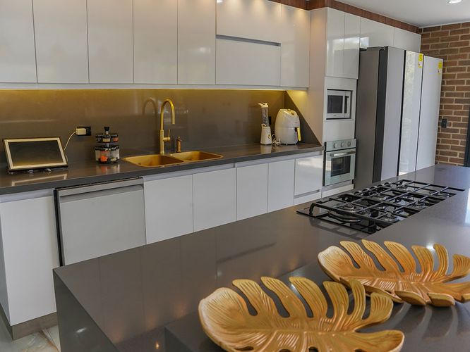 Casa de 5 alcobas en venta en Loma Del Chocho, Envigado, 670 m² · foto 8 de 20
