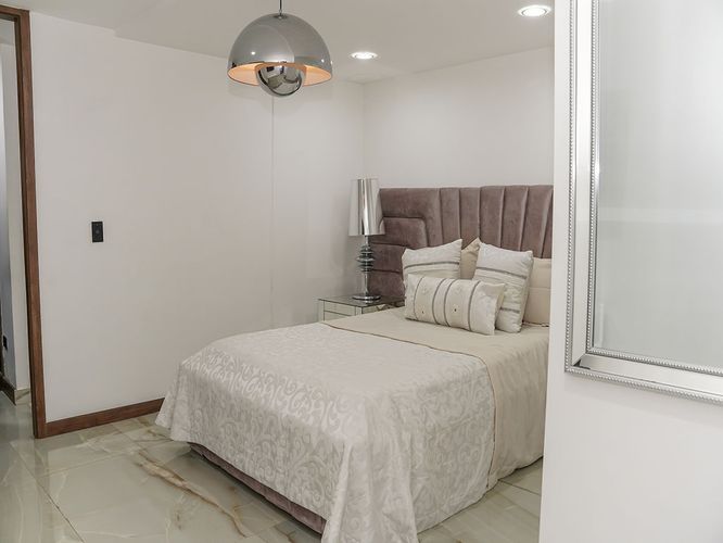 Casa de 5 alcobas en venta en Loma Del Chocho, Envigado, 670 m² · foto 11 de 20