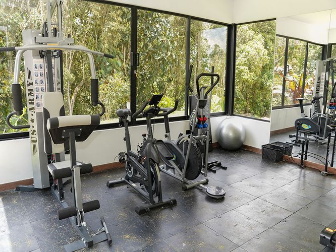 Casa de 5 alcobas en venta en Loma Del Chocho, Envigado, 670 m² · foto 16 de 20