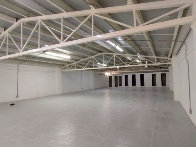 Local en arriendo en Laureles, Medellín, 345 m² · foto 4 de 7