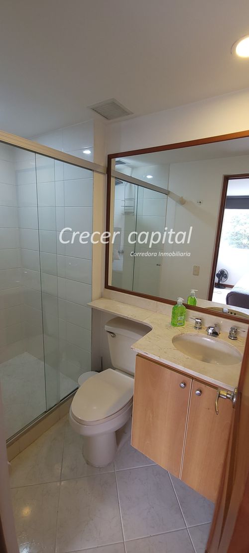 Apartamento de 2 alcobas en arriendo en Los Balsos, Medellín, 75 m² · foto 11 de 14