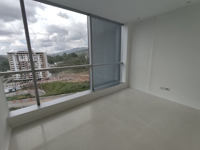 Consultorio en arriendo en Terrazas De Menzuli, Floridablanca, 40 m² · foto 9 de 13
