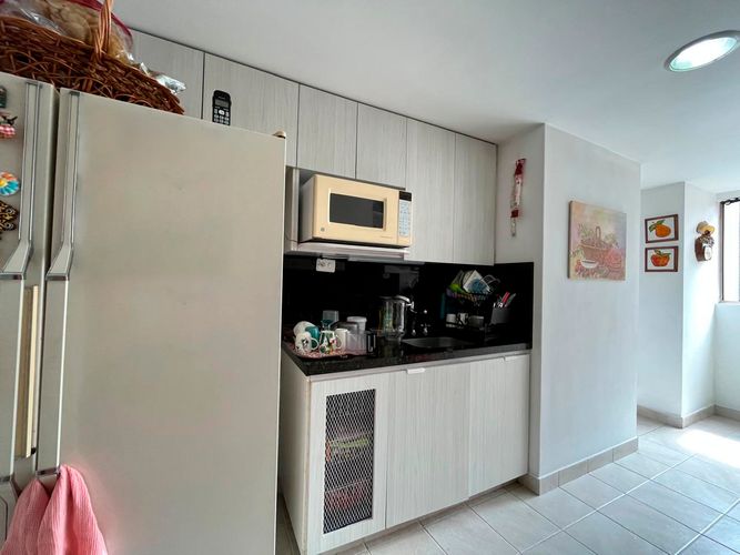 Apartamento de 3 alcobas en venta en El Poblado, Medellín, 178 m² · foto 8 de 19