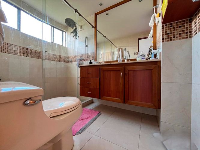Apartamento de 3 alcobas en venta en El Poblado, Medellín, 178 m² · foto 18 de 19