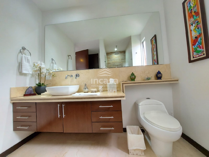 Apartamento de 2 alcobas en venta en Normandia, Cali, 276 m² · foto 12 de 14