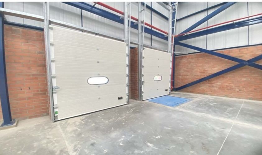 Bodega en arriendo en Cencar- Yumbo, Yumbo, 2200 m² · foto 2 de 12