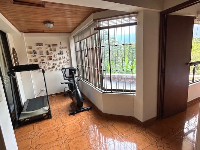 Casa de 4 alcobas en venta en Bosques De Santa Helena, Ibagué, 180 m² · foto 18 de 20