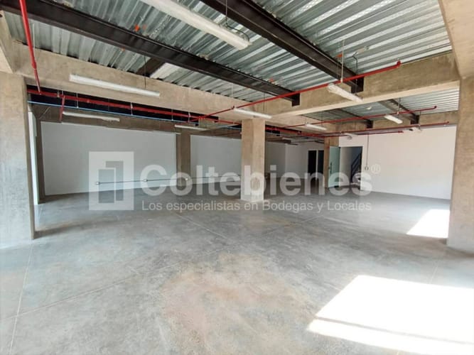 Local en arriendo en Trinidad, Medellín, 210 m² · foto 4 de 14