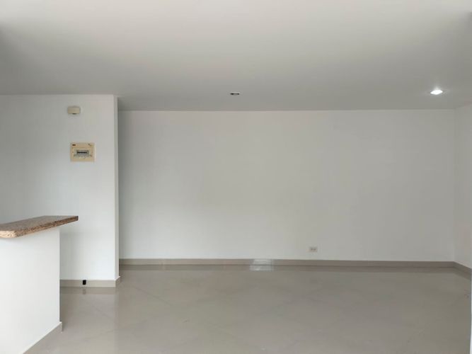 Apartamento de 3 alcobas en arriendo en El Poblado, Medellín, 84 m² · foto 3 de 17