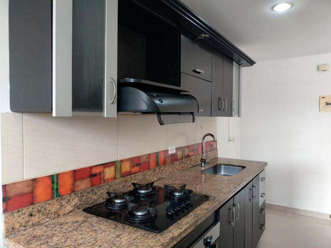 Apartamento de 3 alcobas en arriendo en El Poblado, Medellín, 84 m² · foto 5 de 17
