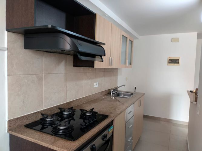 Apartamento de 3 alcobas en arriendo en El Poblado, Medellín, 74 m² · foto 6 de 16