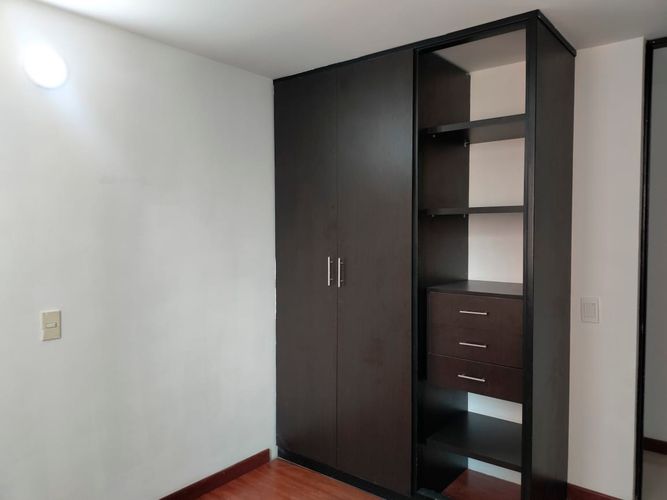 Apartamento de 3 alcobas en arriendo en El Poblado, Medellín, 74 m² · foto 8 de 16