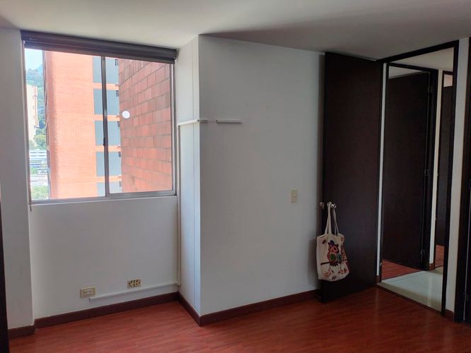 Apartamento de 3 alcobas en arriendo en El Poblado, Medellín, 74 m² · foto 12 de 16