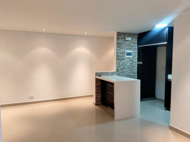 Apartamento de 3 alcobas en arriendo en El Poblado, Medellín, 74 m² · foto 5 de 17