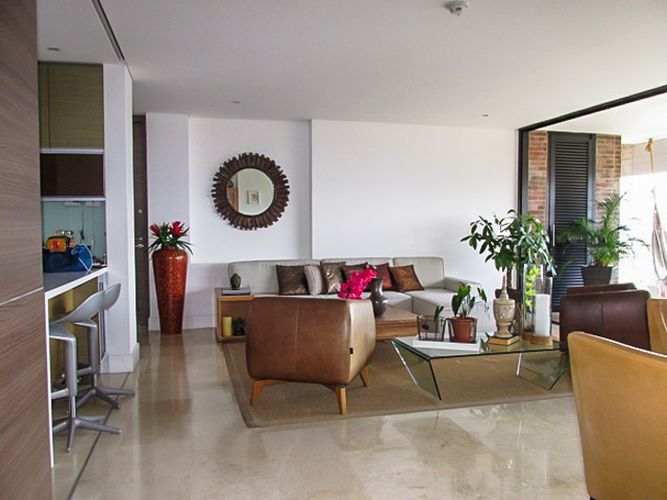 Apartamento de 3 alcobas en arriendo en El Poblado, Medellín, 178 m² · foto 2 de 16