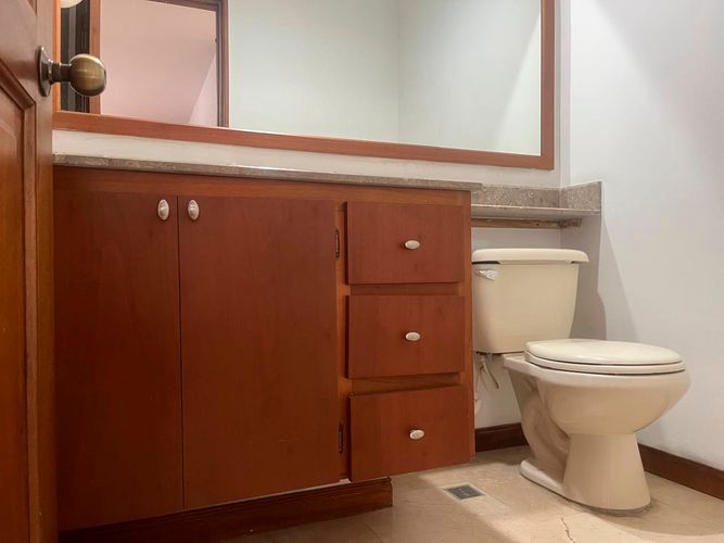 Apartamento de 3 alcobas en arriendo en El Poblado, Medellín, 170 m² · foto 19 de 20