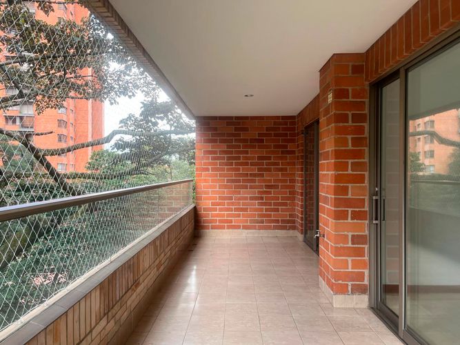 Apartamento de 3 alcobas en arriendo en El Poblado, Medellín, 170 m² · foto 20 de 20
