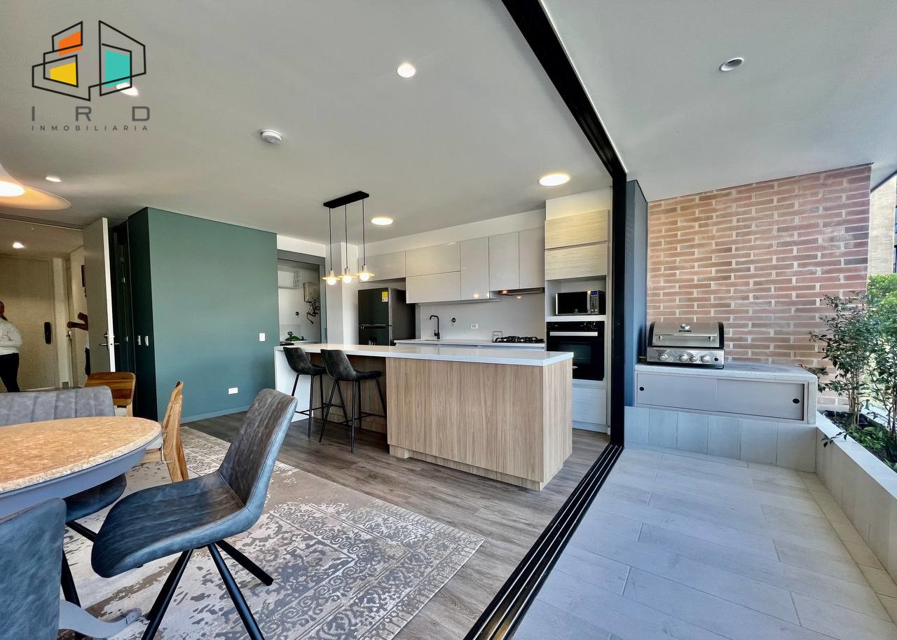 Apartamento en arriendo en Lalinde, Medellín · foto 8 de 24