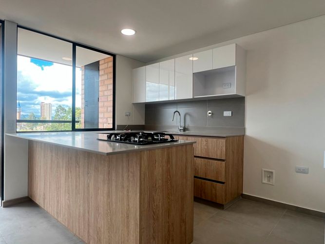 Apartamento de 2 alcobas en arriendo en Rionegro, 76 m² · foto 3 de 12