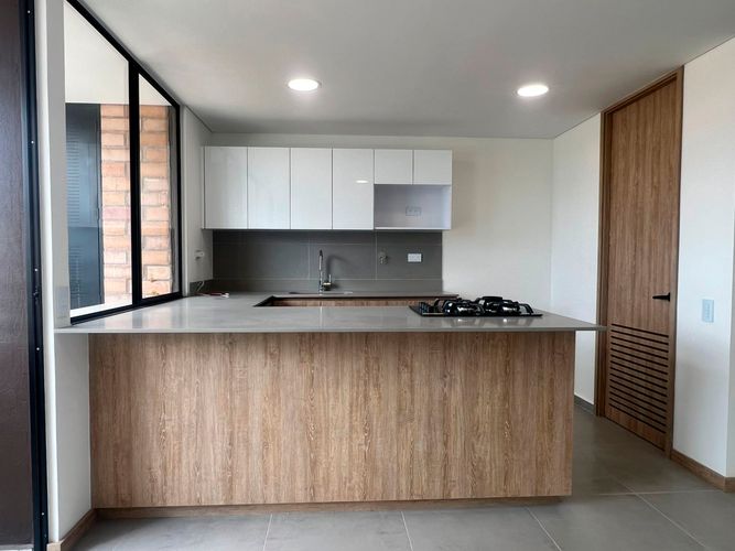 Apartamento de 2 alcobas en arriendo en Rionegro, 76 m² · foto 4 de 12