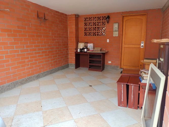 Casa de 3 alcobas en venta en Las Antillas, Envigado, 110 m² · foto 15 de 16