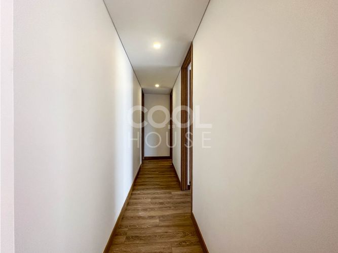 Apartamento de 3 alcobas en venta en Santa Barbara Occidental, Bogotá, 143 m² · foto 9 de 21