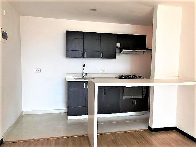 Apartamento de 3 alcobas en arriendo en El Poblado, Medellín, 72 m² · foto 3 de 20