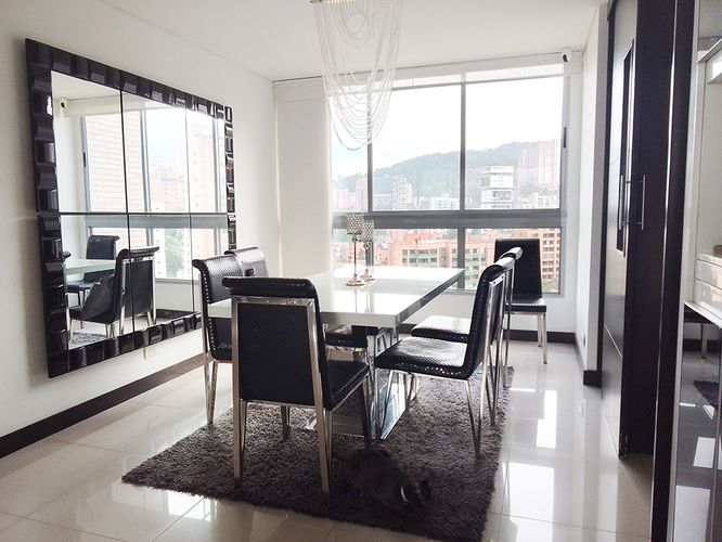 Apartamento de 3 alcobas en arriendo en El Poblado, Medellín, 152 m² · foto 5 de 19