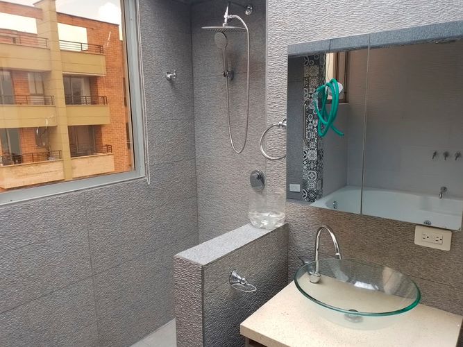 Apartamento de 3 alcobas en venta en Laureles, Medellín, 131 m² · foto 15 de 19
